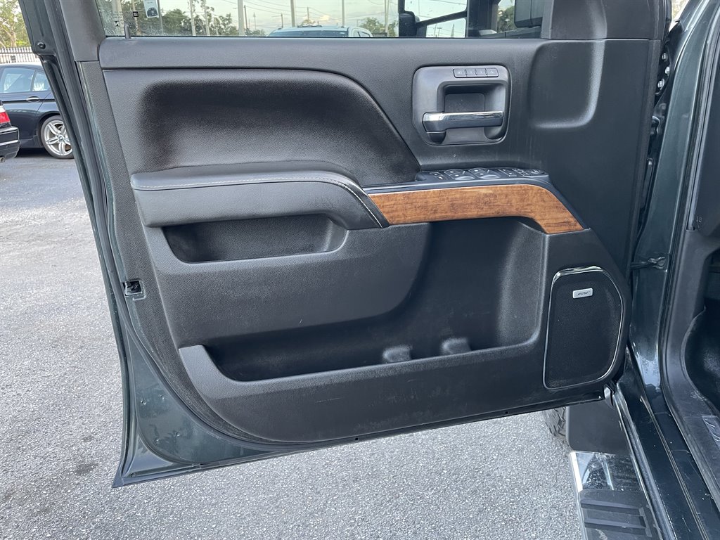 2017 Chevrolet Silverado 3500HD High Country - Photo 37