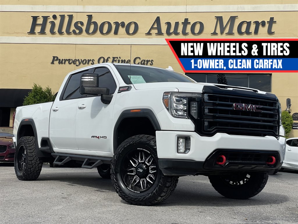 2022 GMC Sierra 2500HD AT4's photo