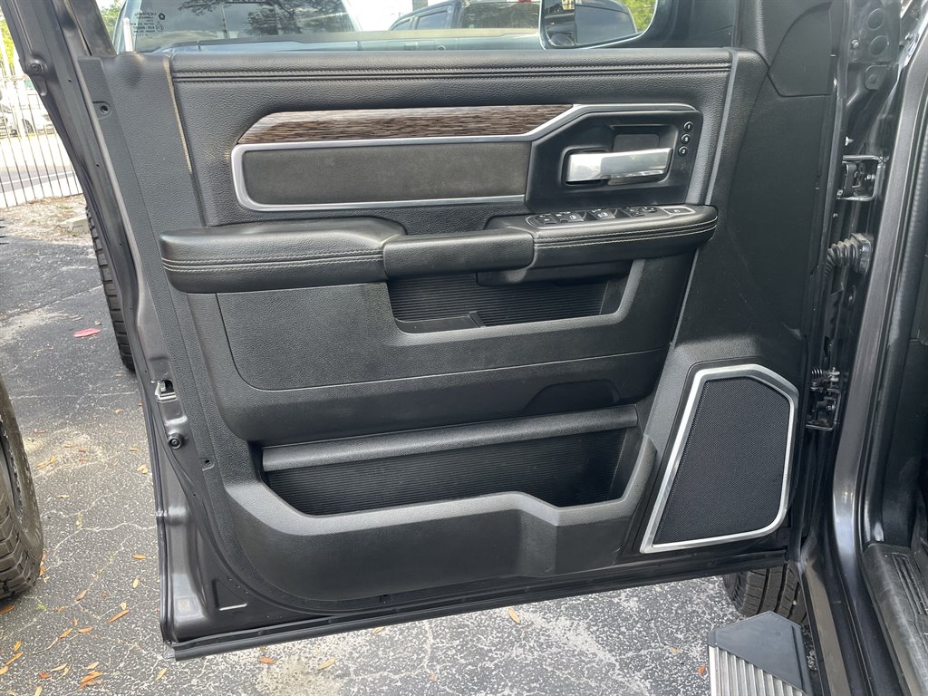 2021 RAM Ram 3500 Pickup Laramie - Photo 33