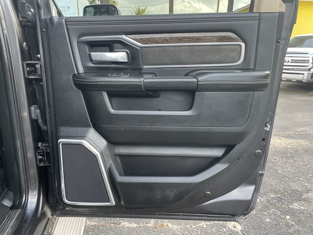 2021 RAM Ram 3500 Pickup Laramie - Photo 36