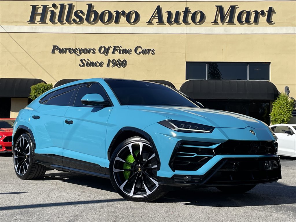 2021 Lamborghini Urus's photo