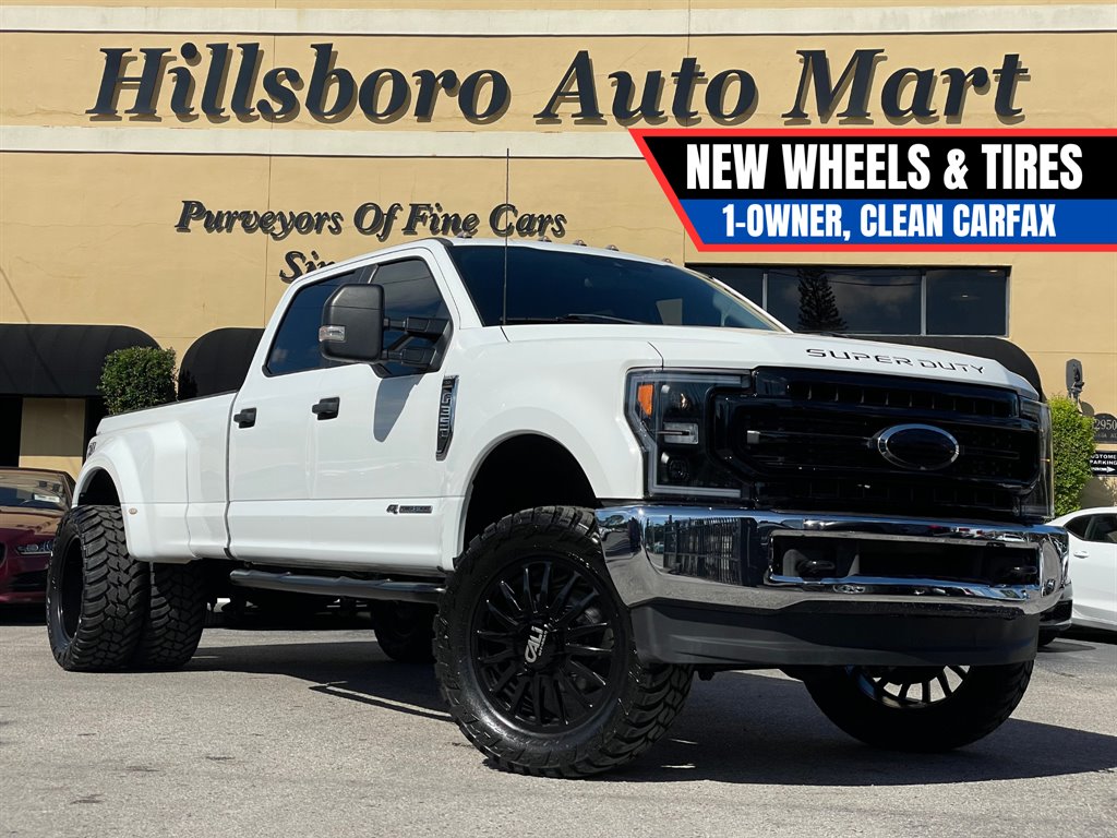 2022 Ford F-350 Super Duty XL's photo