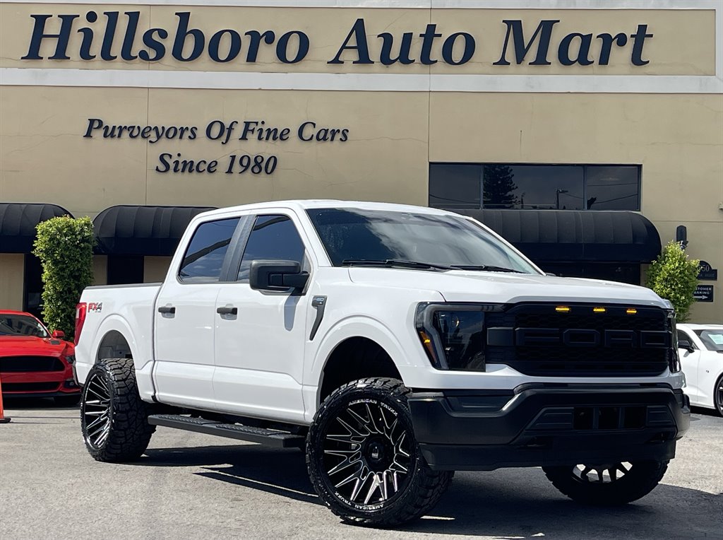 2023 Ford F-150 XL's photo